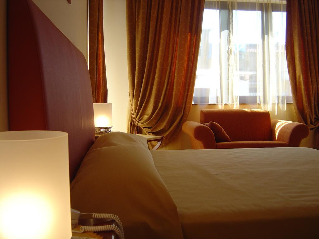 Ranch Palace Hotel เนเปิลส์ ภายนอก รูปภาพ