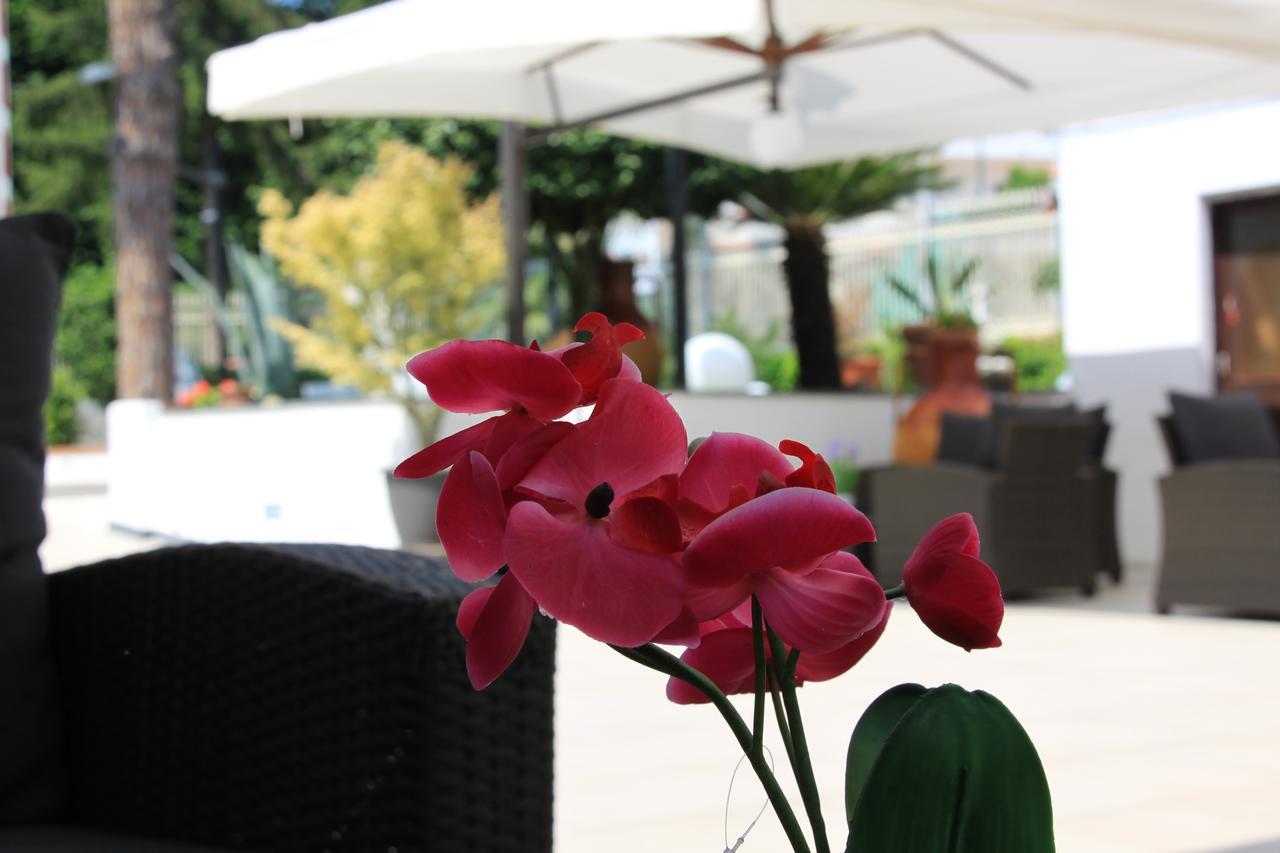 Ranch Palace Hotel เนเปิลส์ ภายนอก รูปภาพ